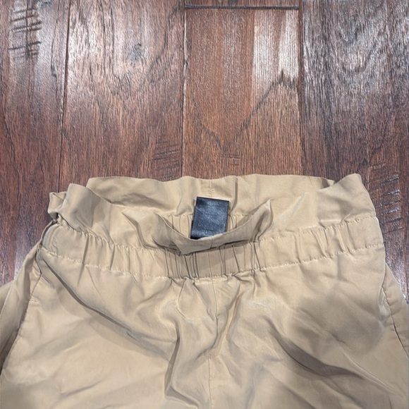Size Small Express Shortie Women's Beige Comfy Shorts - Picture 5 of 8